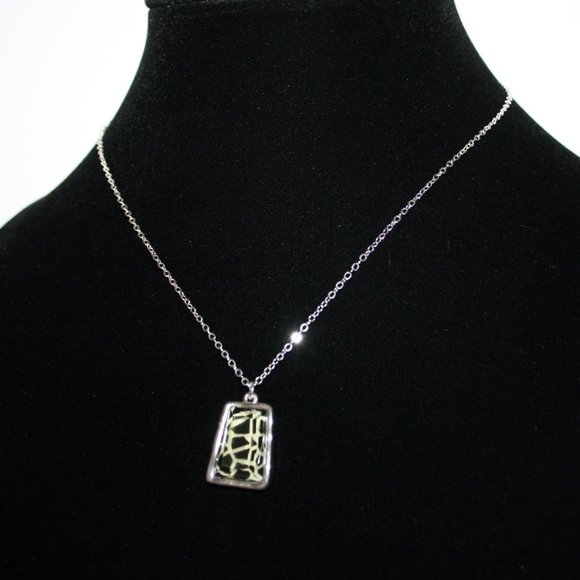 Vintagejelyfish Jewelry - ⚡🔗 Silver Statement Necklace · 16" · NWOT